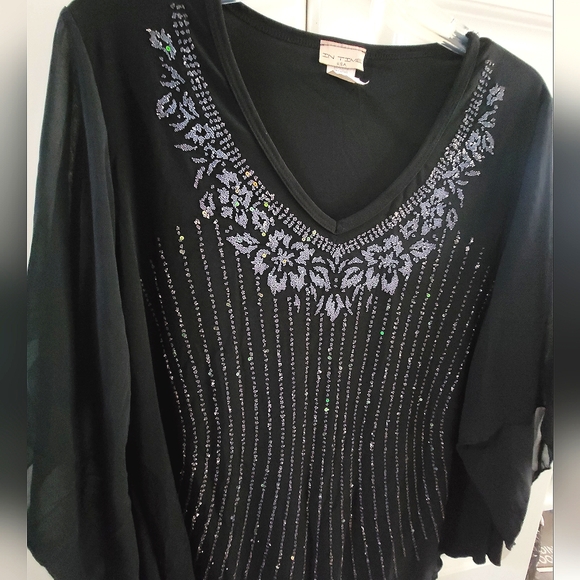 Tunic - Picture 12 of 12